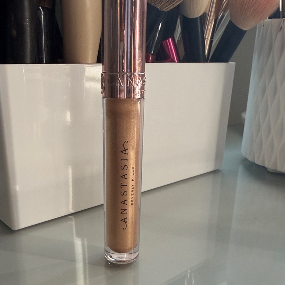 Anastasia Beverly Hills Shimmering Gold Lip Gloss